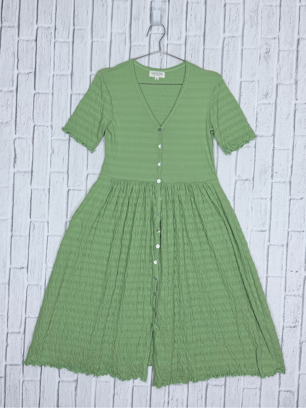 💚 Nation Los Angeles Green Smocked Button Front Midi Dress Small